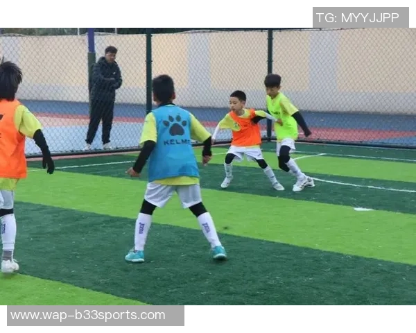 香二足球引领青少年足球热潮助力校园体育发展新风尚